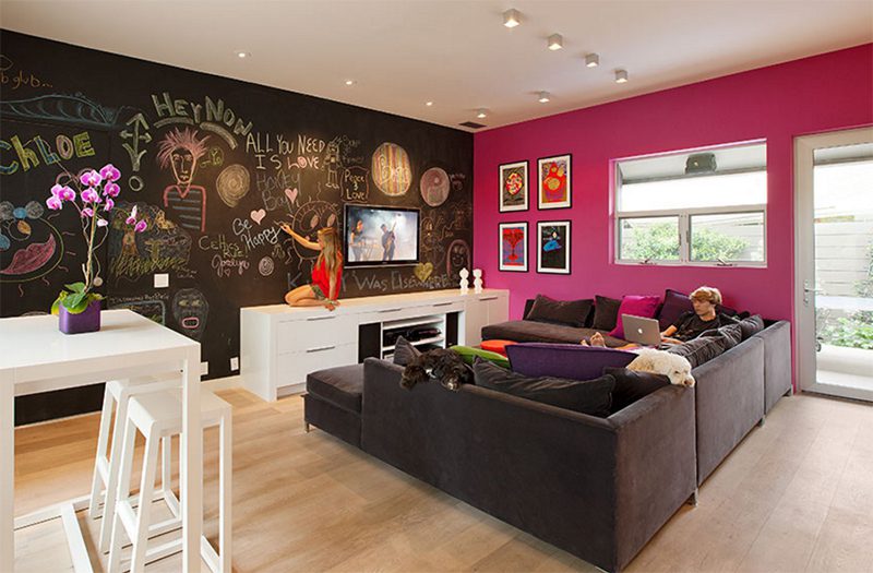 Πίνακας κιμωλίας στο σαλόνι