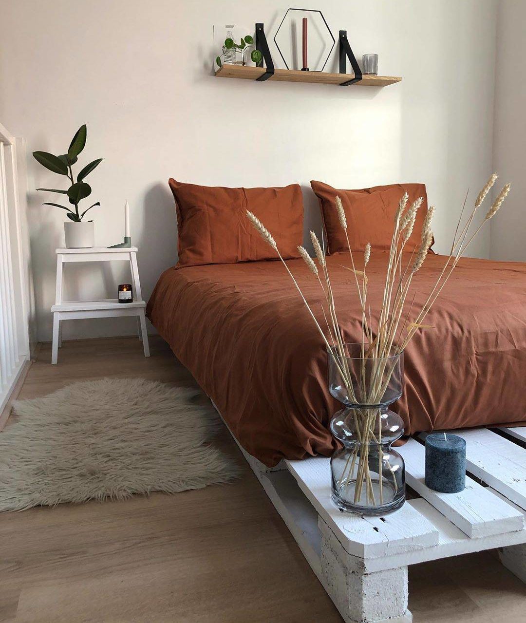 Κατασκευή μοντέρνου υπνοδωματίου