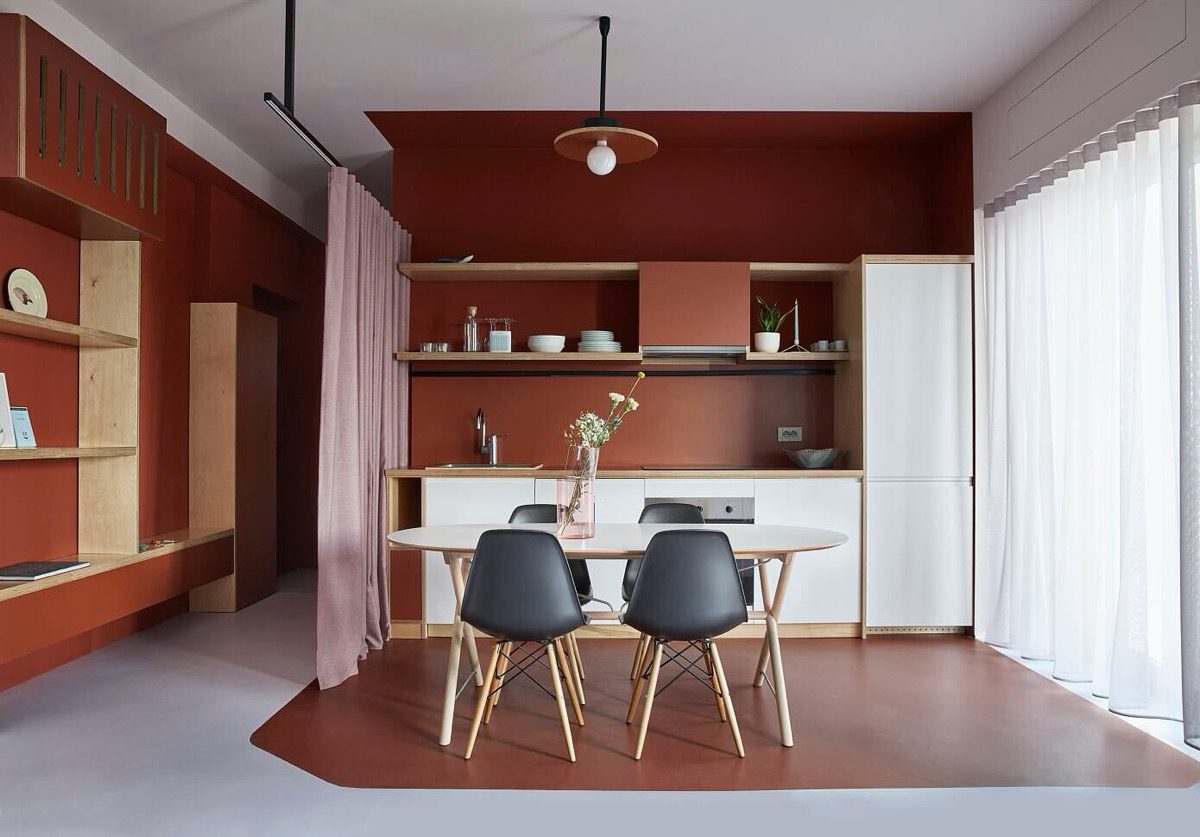 στρόγγυλη τραπεζαρία