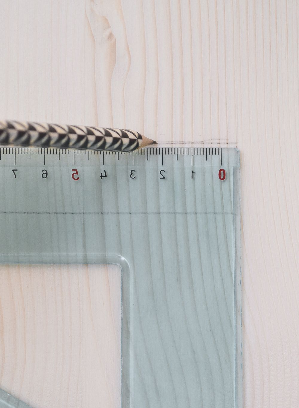 κατασκευή ξύλινης θήκης περιοδικών (DIY)