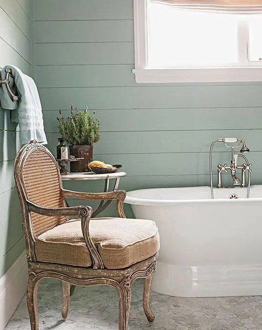 Παλιές καρέκλες αντίκες