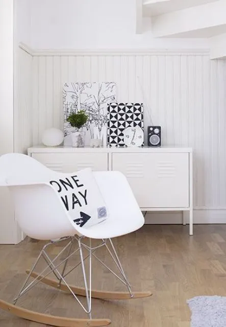 κουνιστή πολυθρόνα Eames