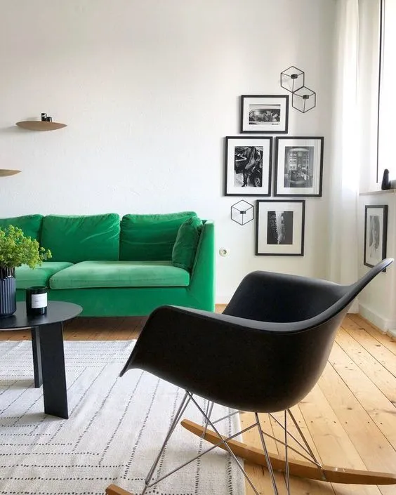 κουνιστή καρέκλα Eames